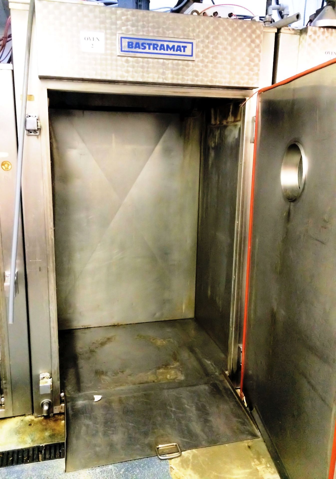 Bastramat commercial self generating steam walk-in oven Chamber size: 110cm L x 95cm D x 175cm H - Image 2 of 5