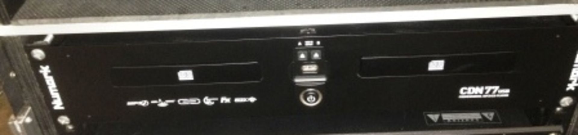 Numark dual USB and MP3 CD player mixer Model: DCN77 - Image 2 of 2