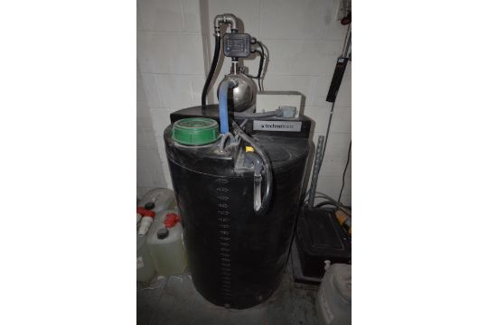 Technotrans Alpha reverse osmosis unit with GRP storage tank, header tank and electric pump unit - Image 2 of 5