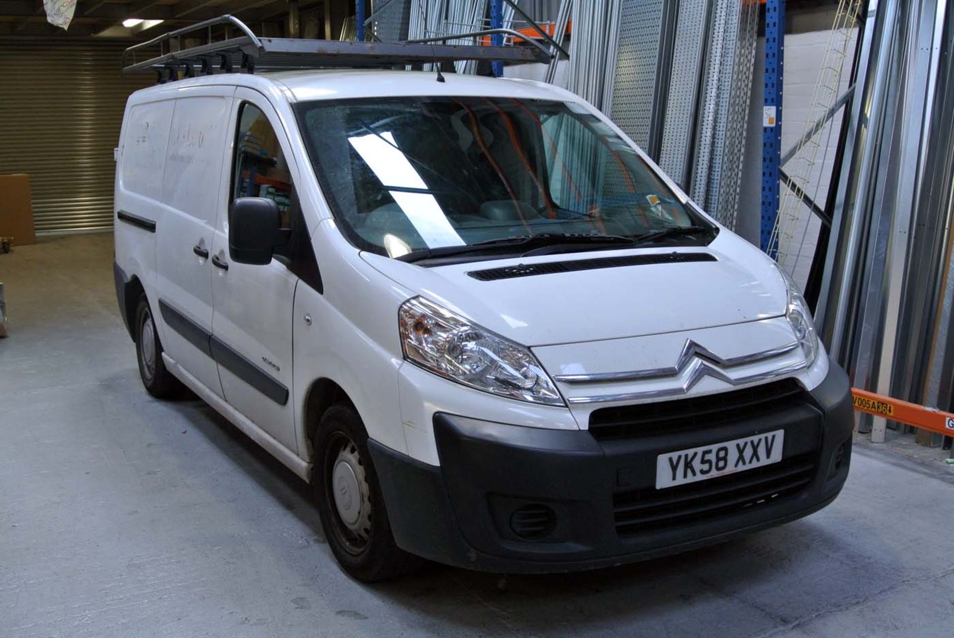 YK58 XXV Citroen Dispatch Van with roof rack. Reg 16 October 2008. Mot expires 26 February 2015.