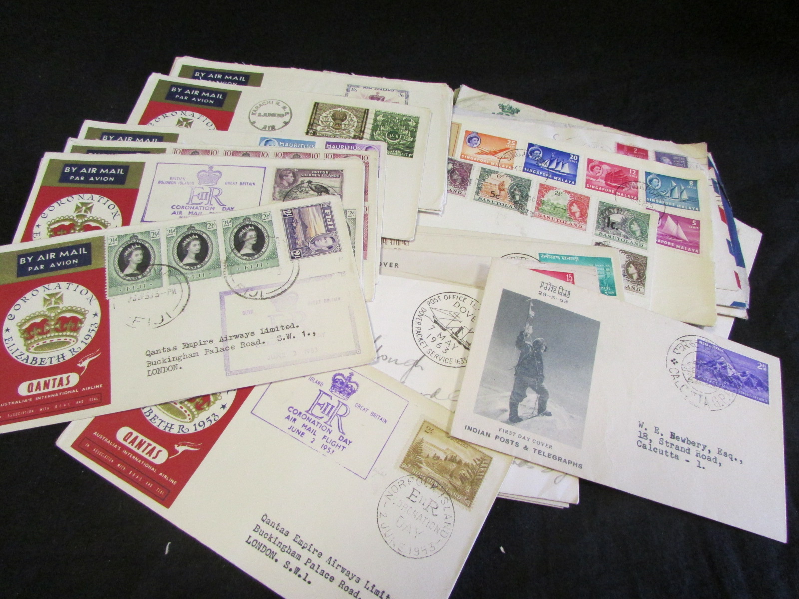 Various World Commemorative Covers, mostly British Commonwealth (approx 40)