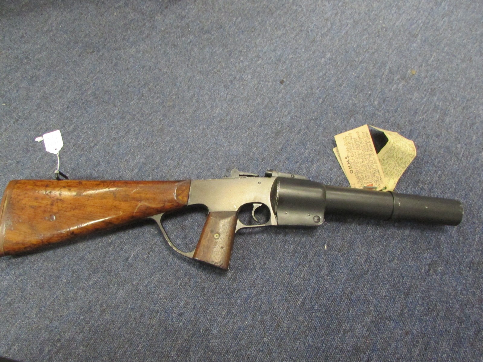 1.5"" Federal Anti-Riot gun. Fired baton and gas rounds. Alloy barrel 12"". wooden stock and pistol