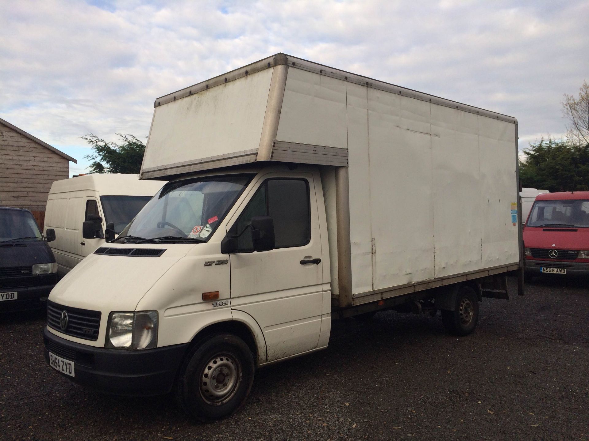 2004/54 REG VOLKSWAGEN LT35 LWB WITH ELECTRIC TAIL LIFT - Image 3 of 6