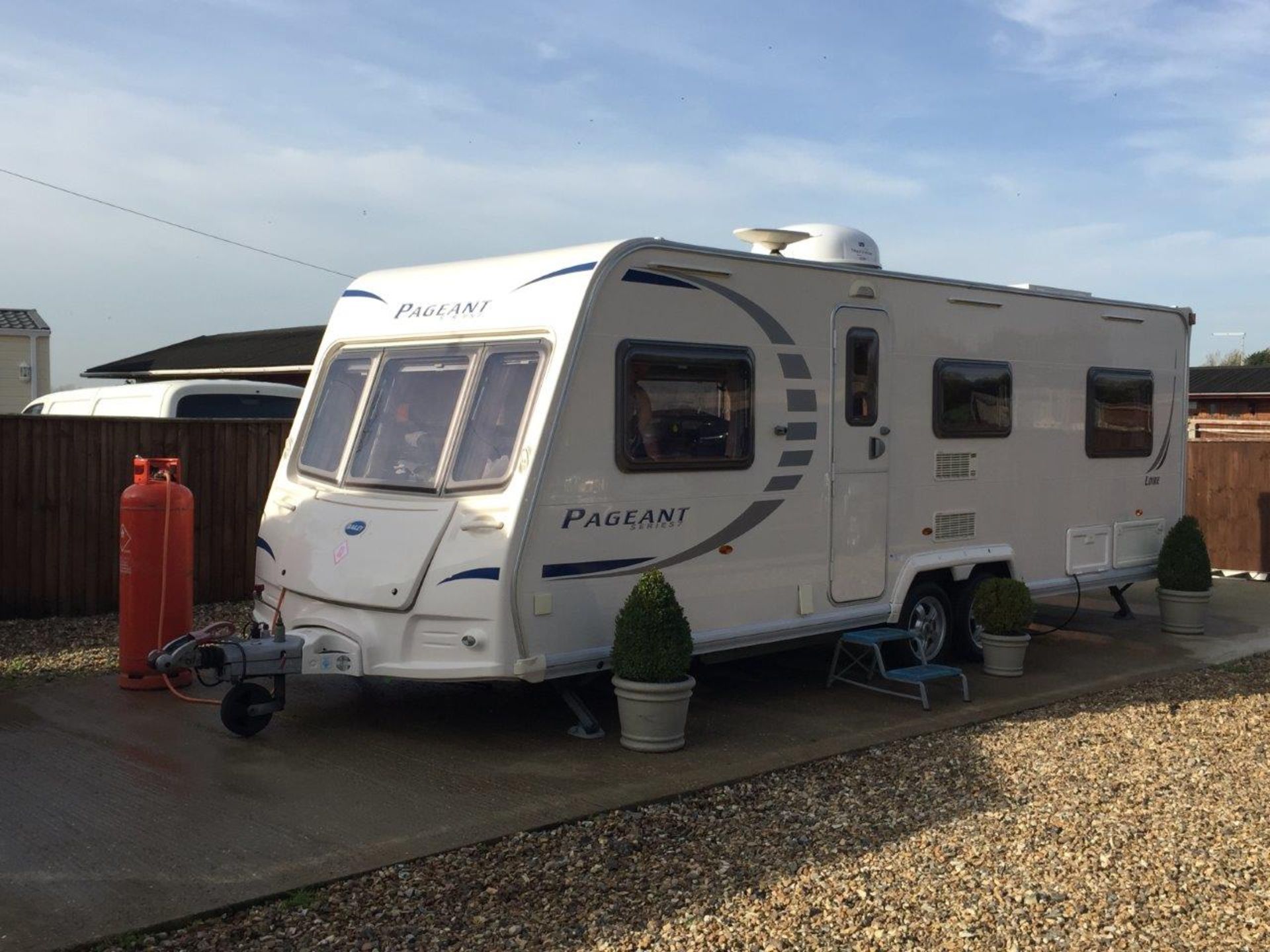 2008 BAILEY PAGEANT 7 LOIRE 6 BERTH CARAVAN *NO VAT* - Image 2 of 12