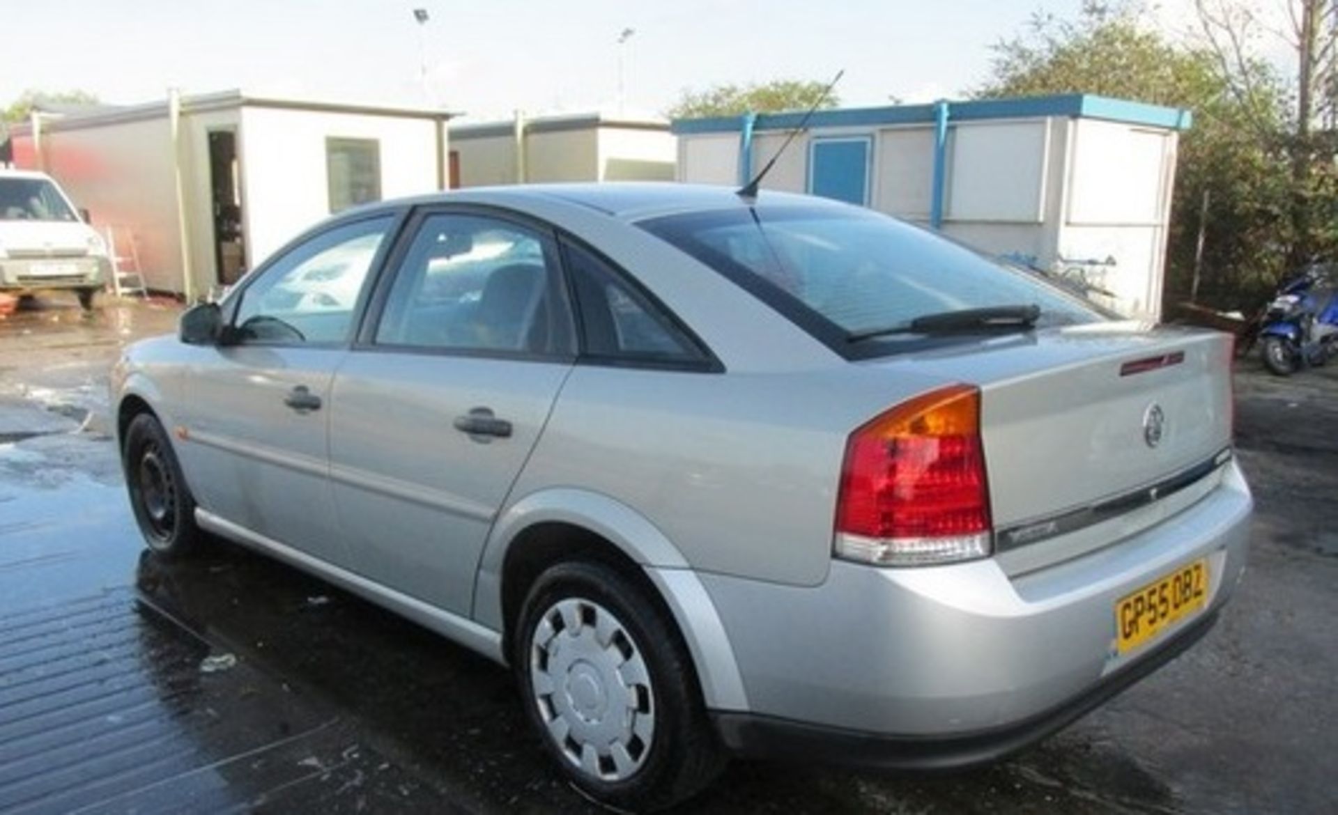 2005/05 REG VAUXHALL VECTRA LIFE CDTI 120 - Image 4 of 6