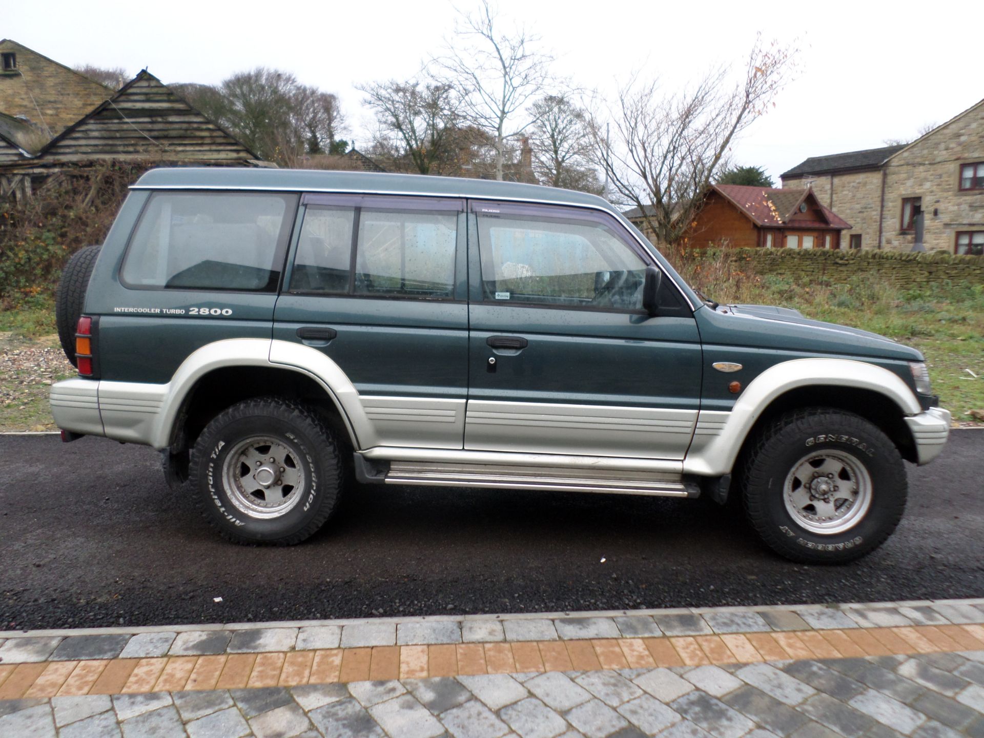 2006/M REG MITSUBISHI PAJERO - Image 3 of 9