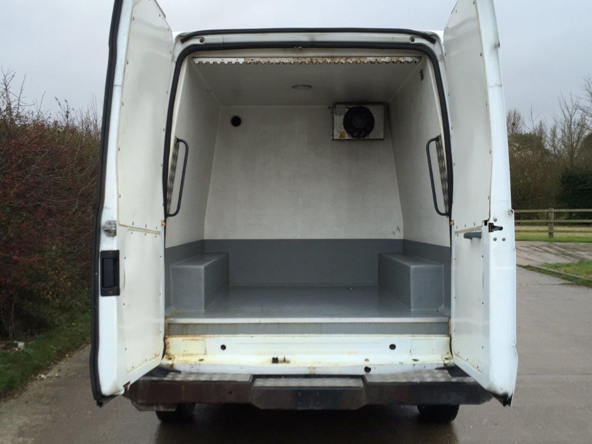 2011/11 REG FORD TRANSIT 115 T350L RWD FRIDGE FREEZER VAN ONE FORMER KEEPER - Image 9 of 11