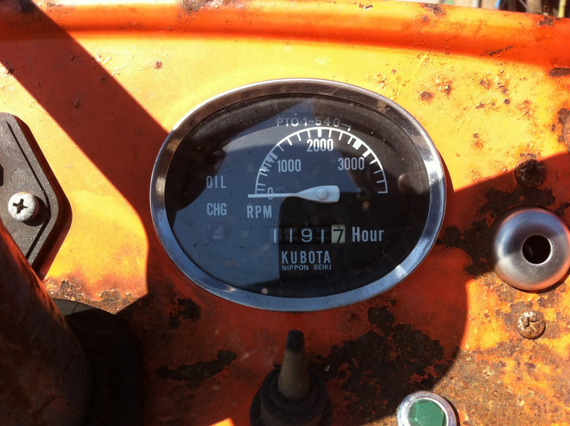 KUBOTA DOUBLE TRACTION L245DT TRACTOR *NO VAT* - Image 11 of 12