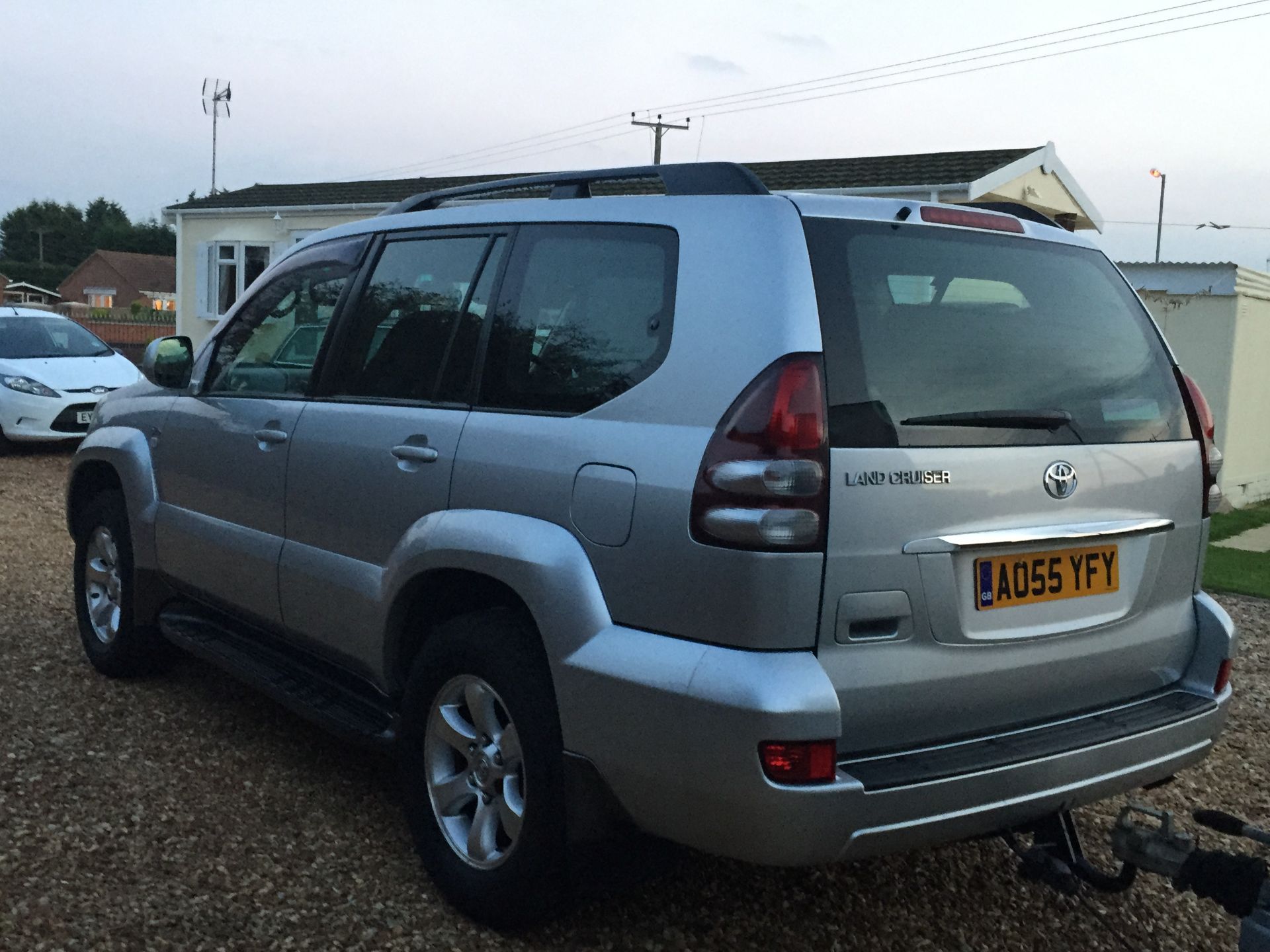 2005/55 REG TOYOTA LAND CRUISER LC4 3.0 D-4D 7 SEAT AUTO *NO VAT* - Image 3 of 10