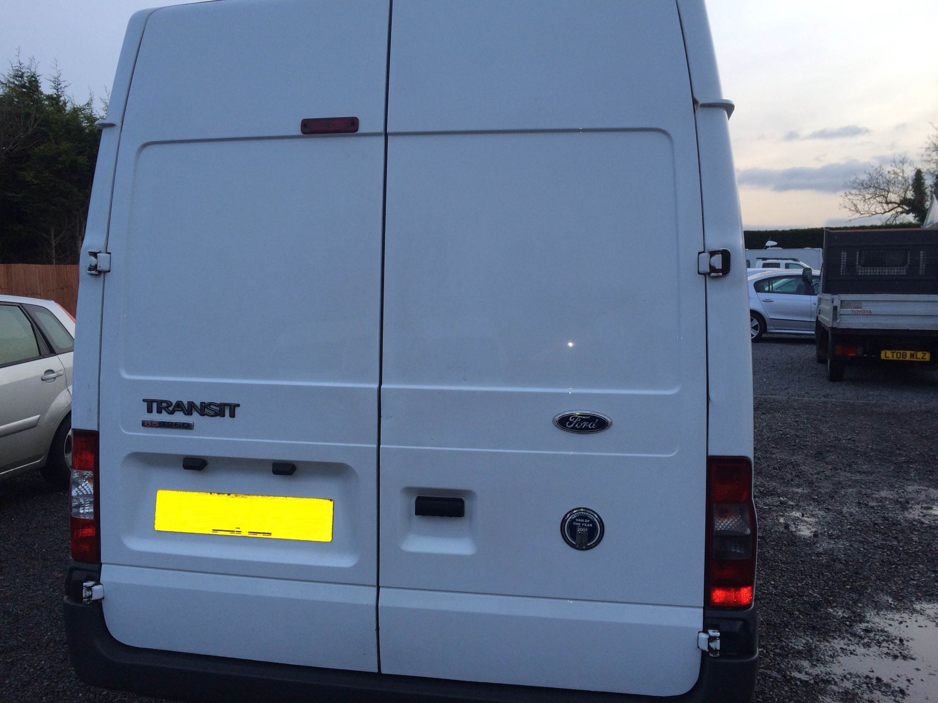 2007/07 REG FORD TRANSIT 85 T260S FWD SWB SEMI HI TOP FRIDGE FREEZER VAN ONE FORMER KEEPER - Image 3 of 7