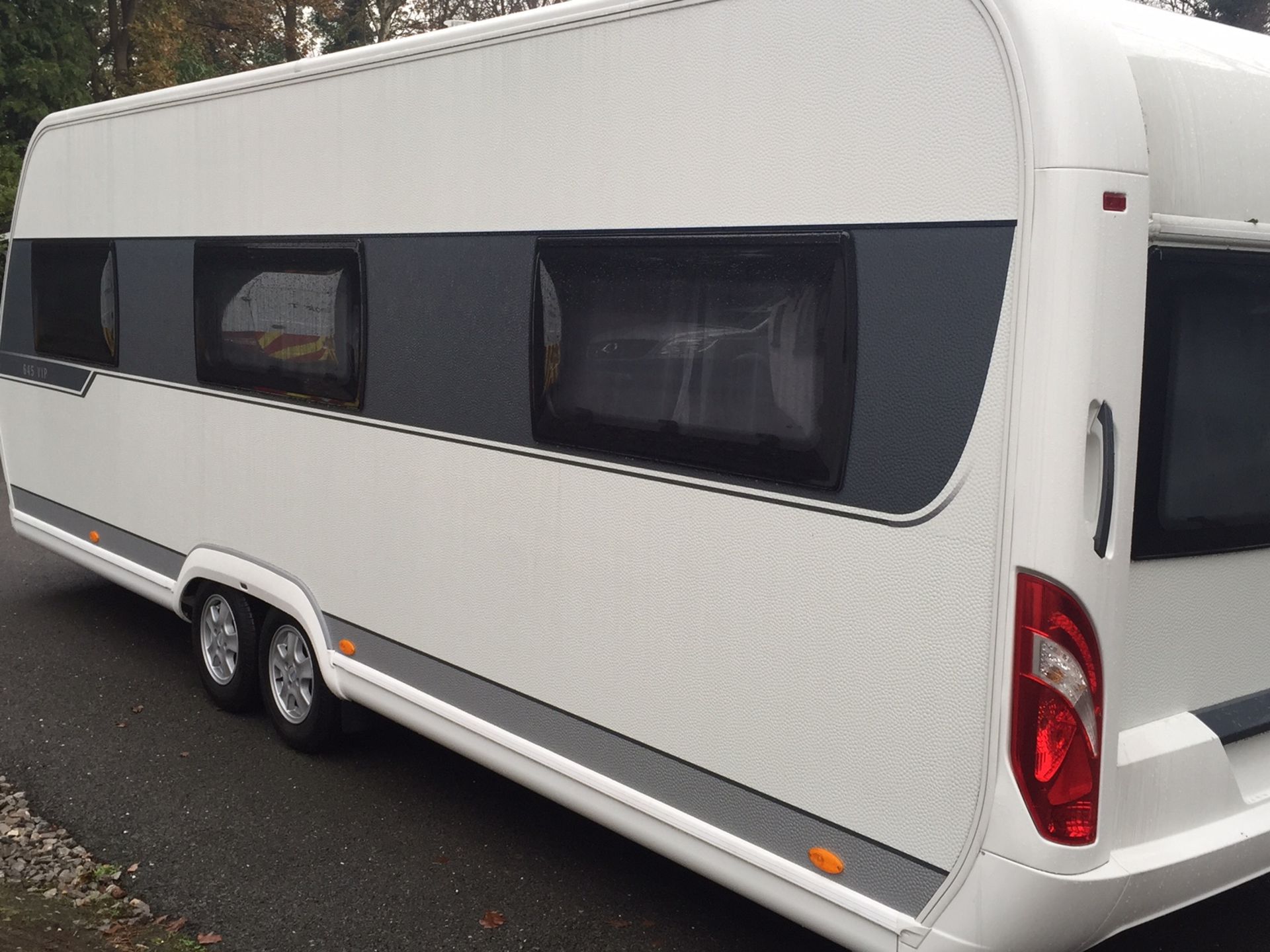 HOBBY 645 VIP TOURING CARAVAN - NEW NOT YET REGISTERED 2015 spec - Image 6 of 18