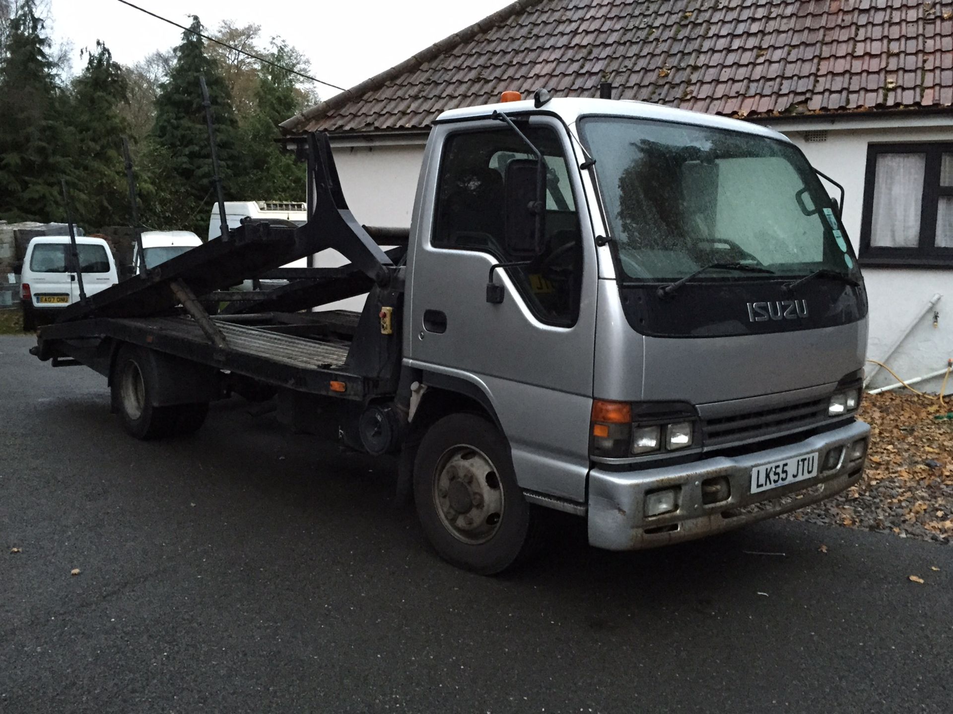 2006/56 REG ISUZI NQR 7.5T MULTI TRANSPORTER