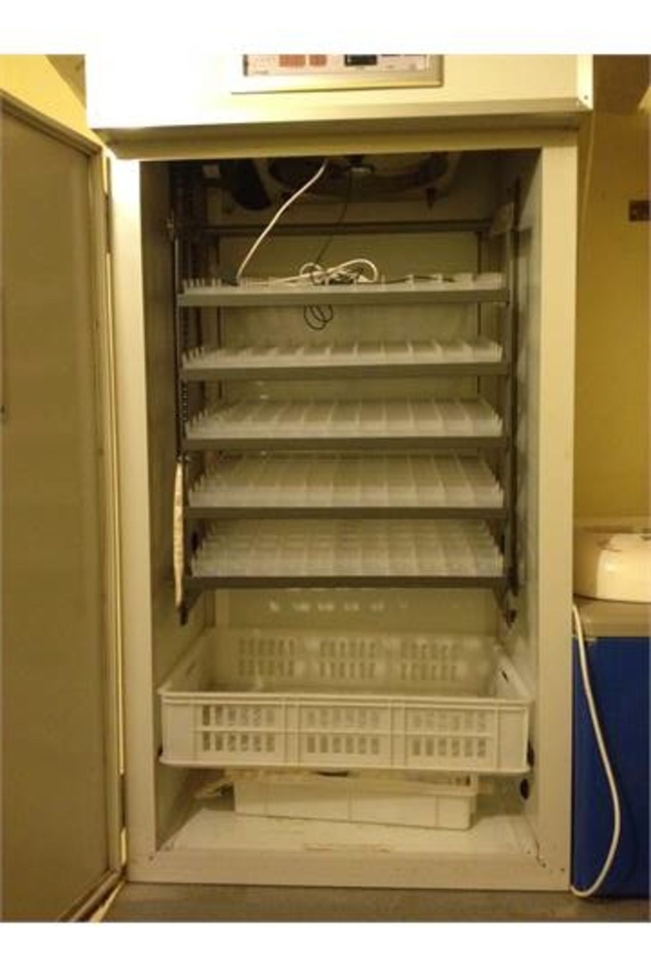 OAKEN 440 HEN EGG AUTO INCUBATOR *IN FULL WORKING ORDER*