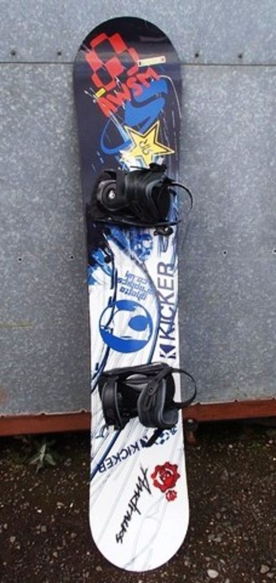 AIRTRACK SNOWBOARD WITH K2V6 BINDINGS. RECENTLY BEEN WAXED