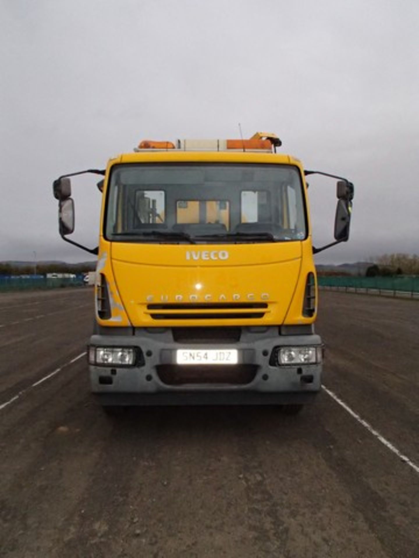 IVECO EUROCARGO - 5880cc
Body: 2 Dr Truck
Color: Yellow
First Reg: 01/01/2005
Doors: 2
MOT: 31/10/ - Image 13 of 15