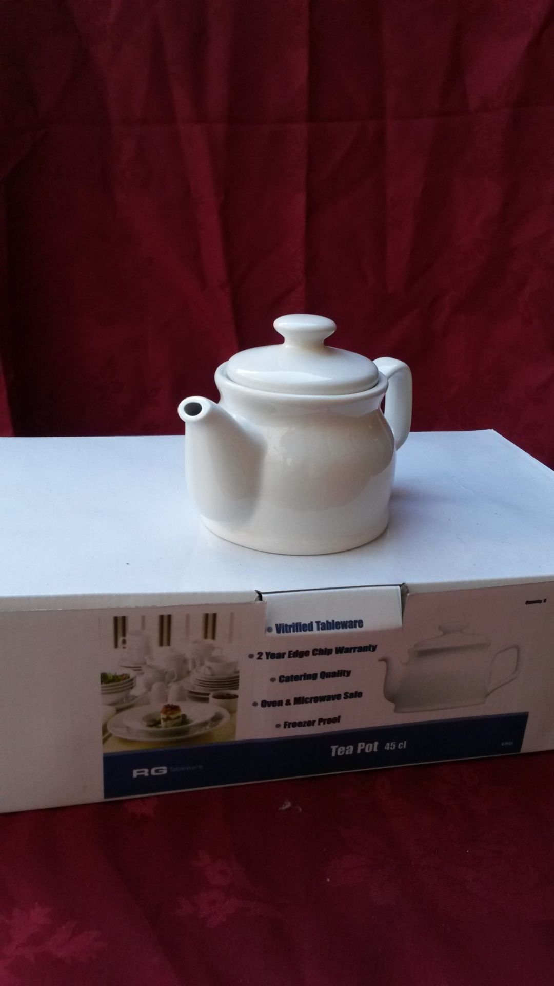 New 6x Teapots. White