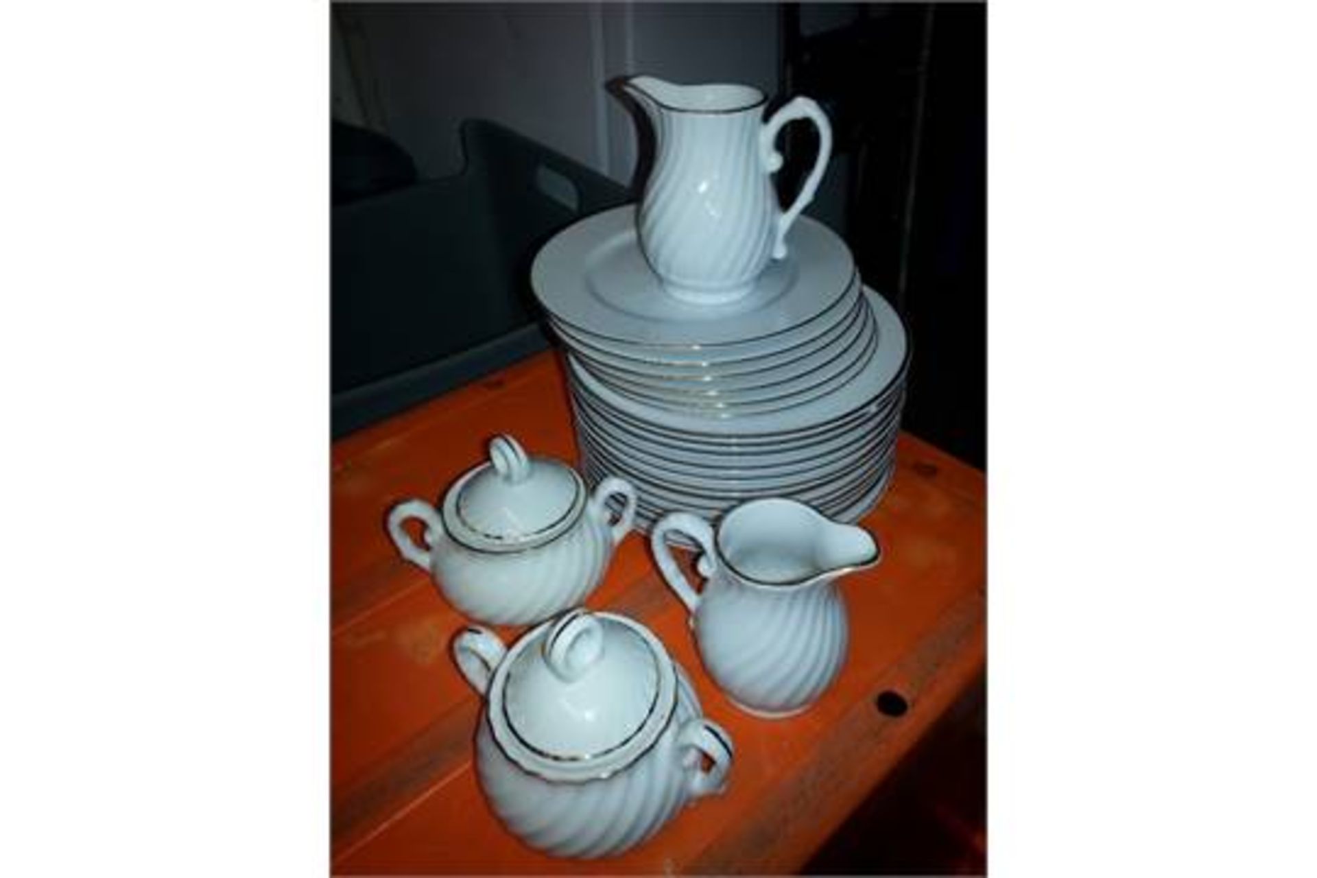 Excellent quality white china - Image 2 of 2