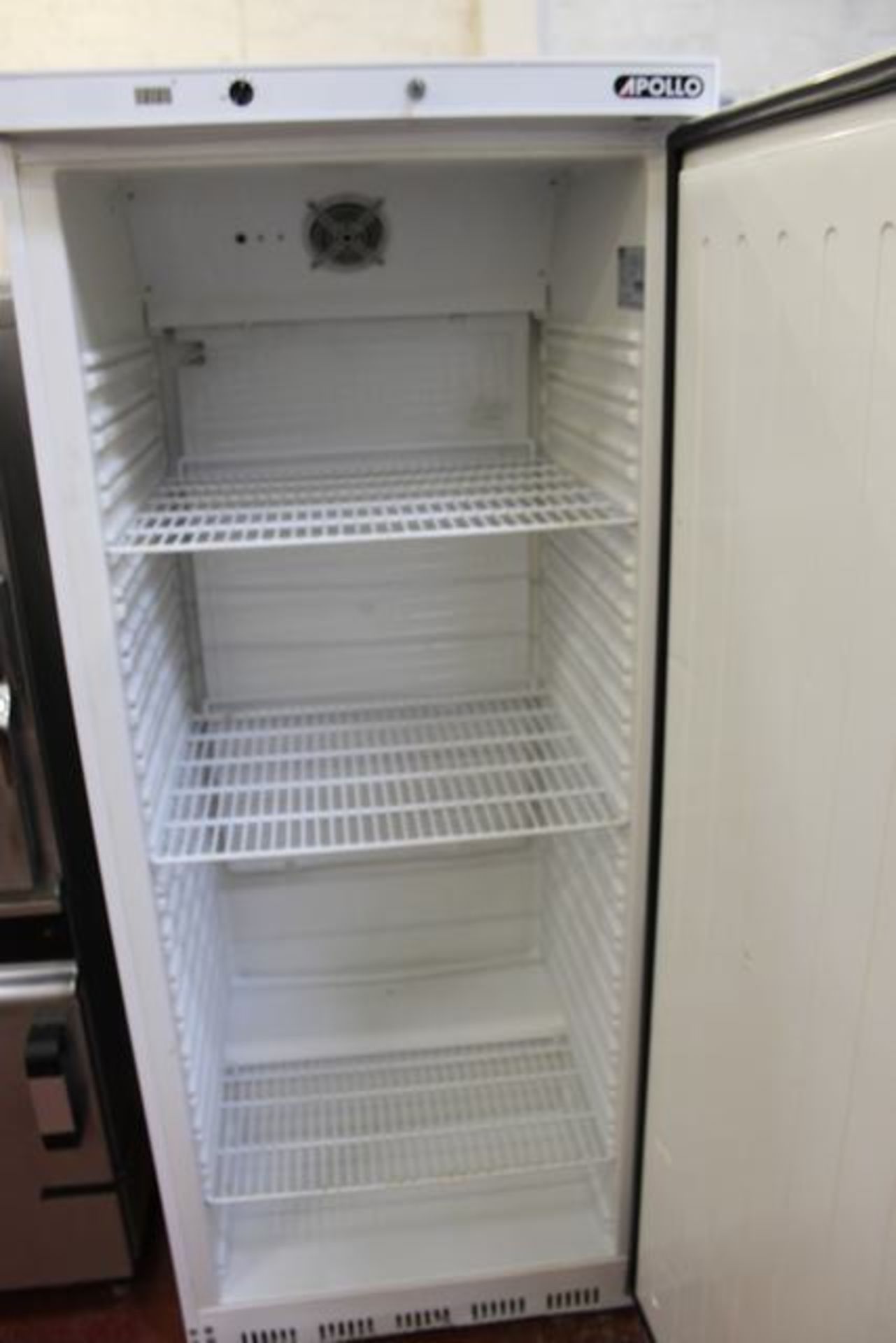 Apollo model AUR600 Upright White Refrigerator Temperature Range 0 to +10 C - Image 2 of 2