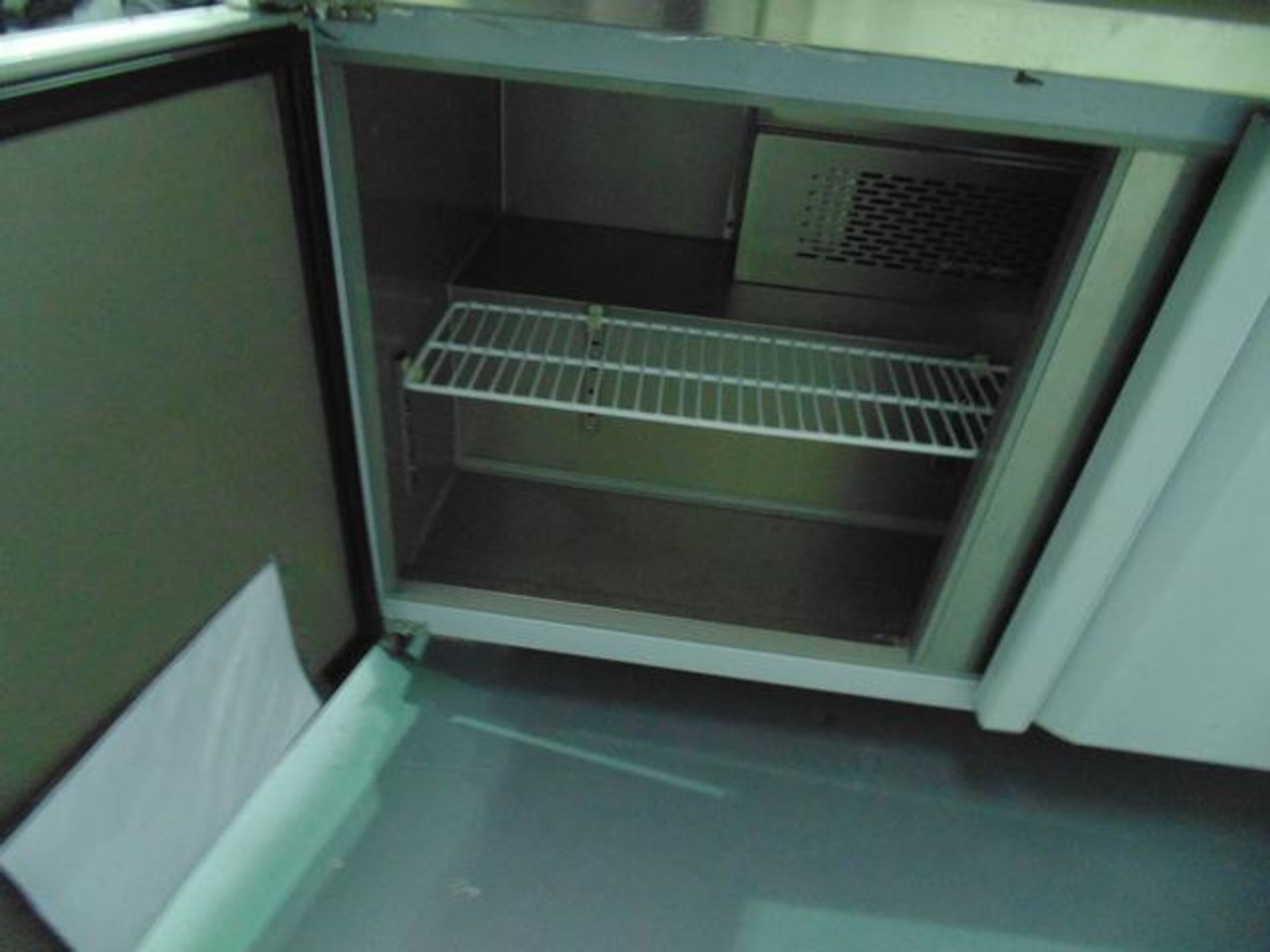 Saladette / pizza refrigerated preparation counter gastronorm counter top with two door refrigerated - Image 3 of 3