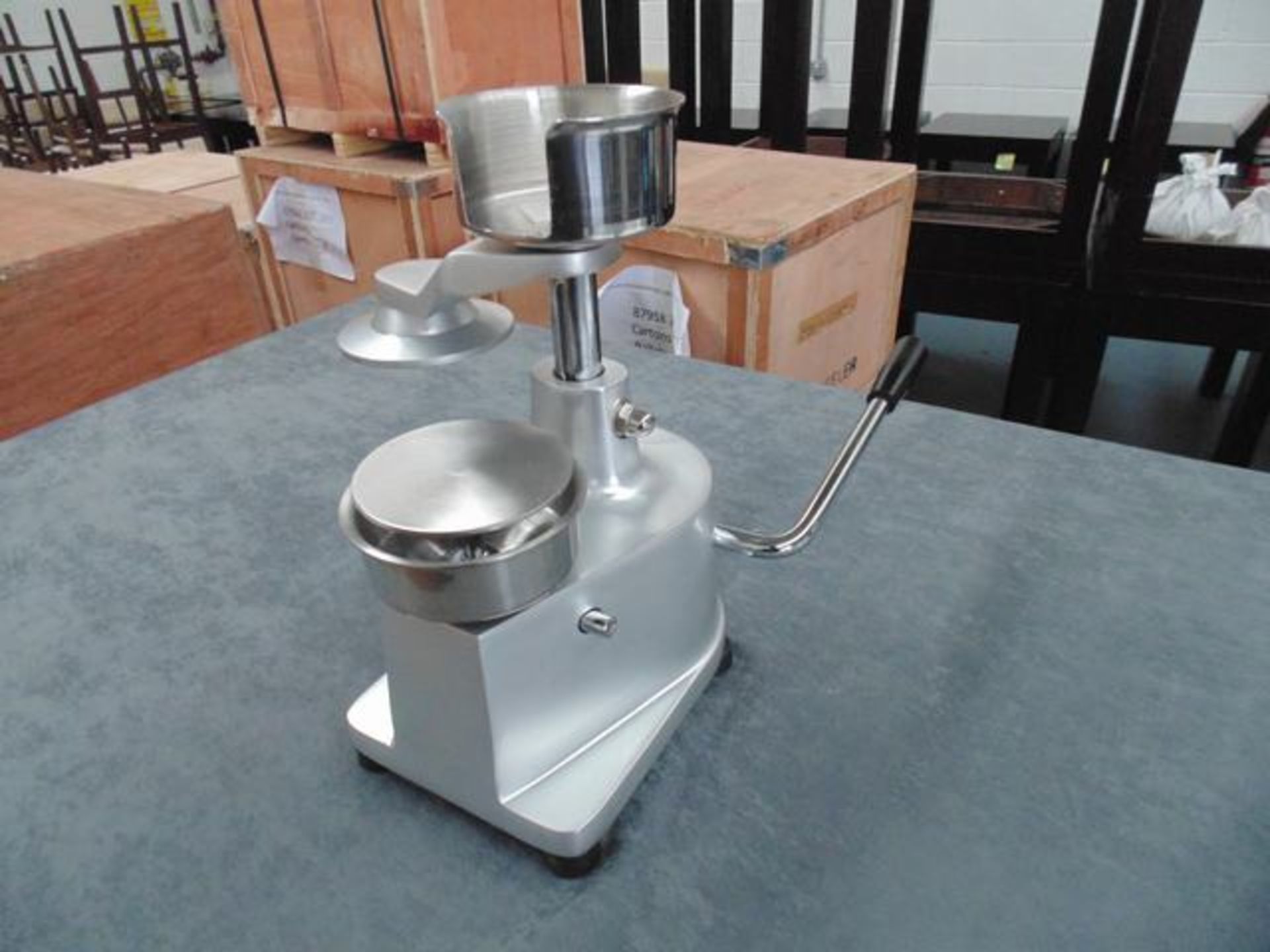 Counter top commercial patty burger former 100mm diameter non-stick plate press forms meat fast - Image 2 of 2