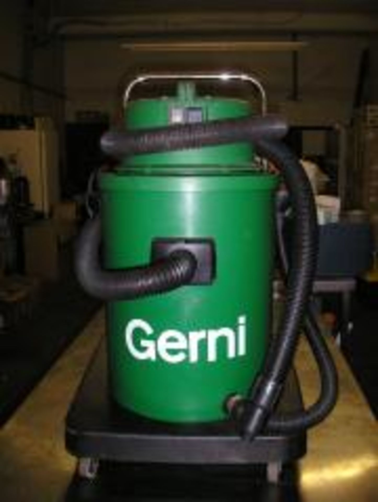 Gerni UAE 1,000 Watt Industrial Wet & Dry Vacuum Model UDC1200