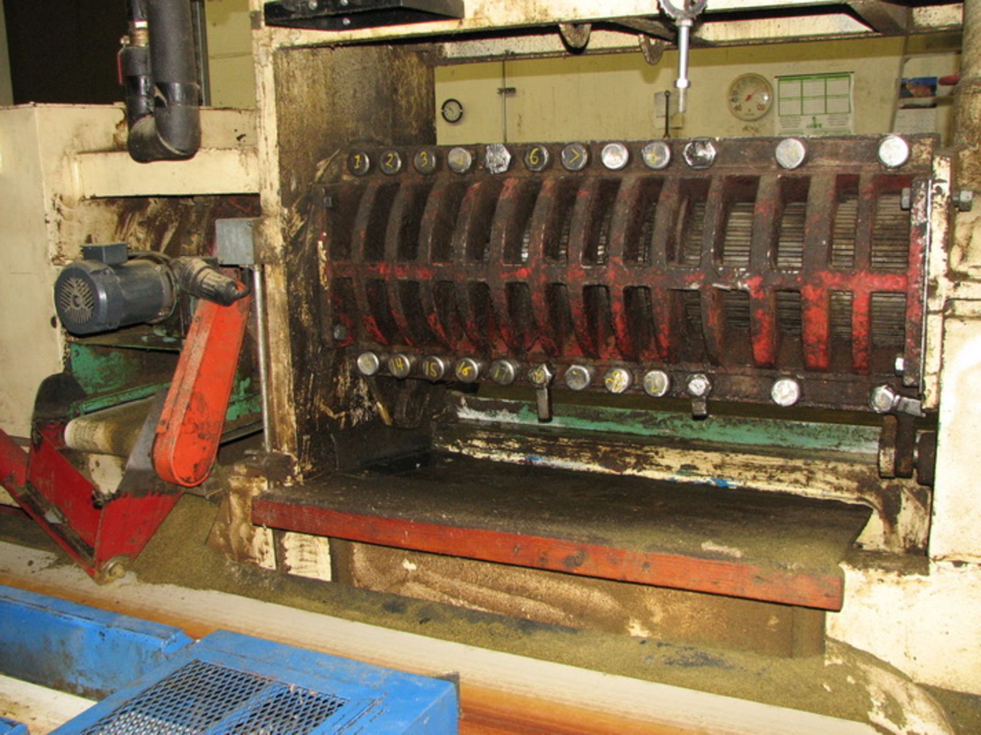 Hubei Anlu screw type press, model ZX28, s/n 0216, with Hubei Anlu Tianxing 3 layer cooker with - Image 3 of 5
