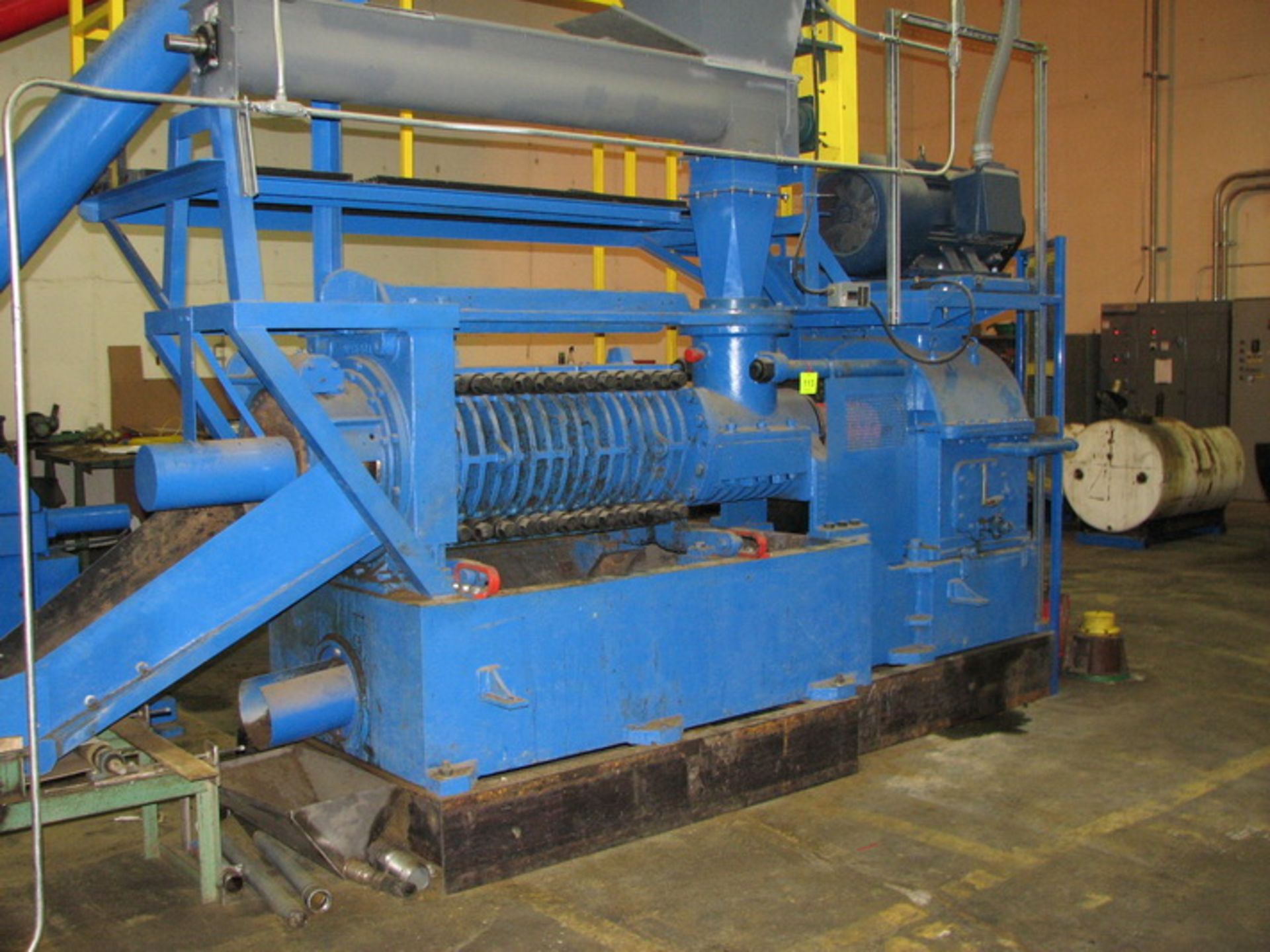 [Lot] French screw press, with 10" dia. x 8' L feed auger mount on top, 150 ton per day, Allen - Image 2 of 4