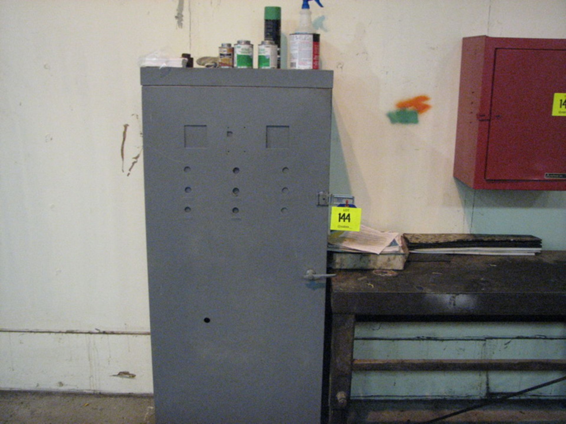 [Lot] (5) Storage cabinets with miscellaneous parts, electrical sprockets, motor, shims - Image 4 of 4