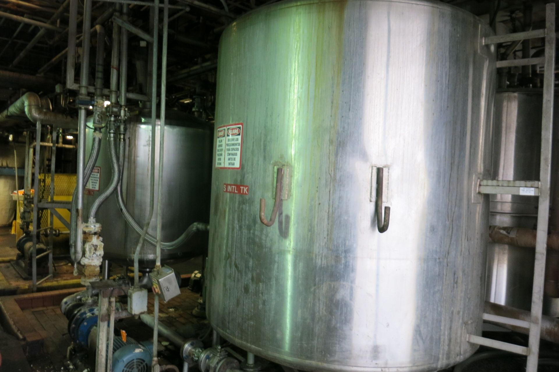 Stainless Tanks - Image 4 of 6