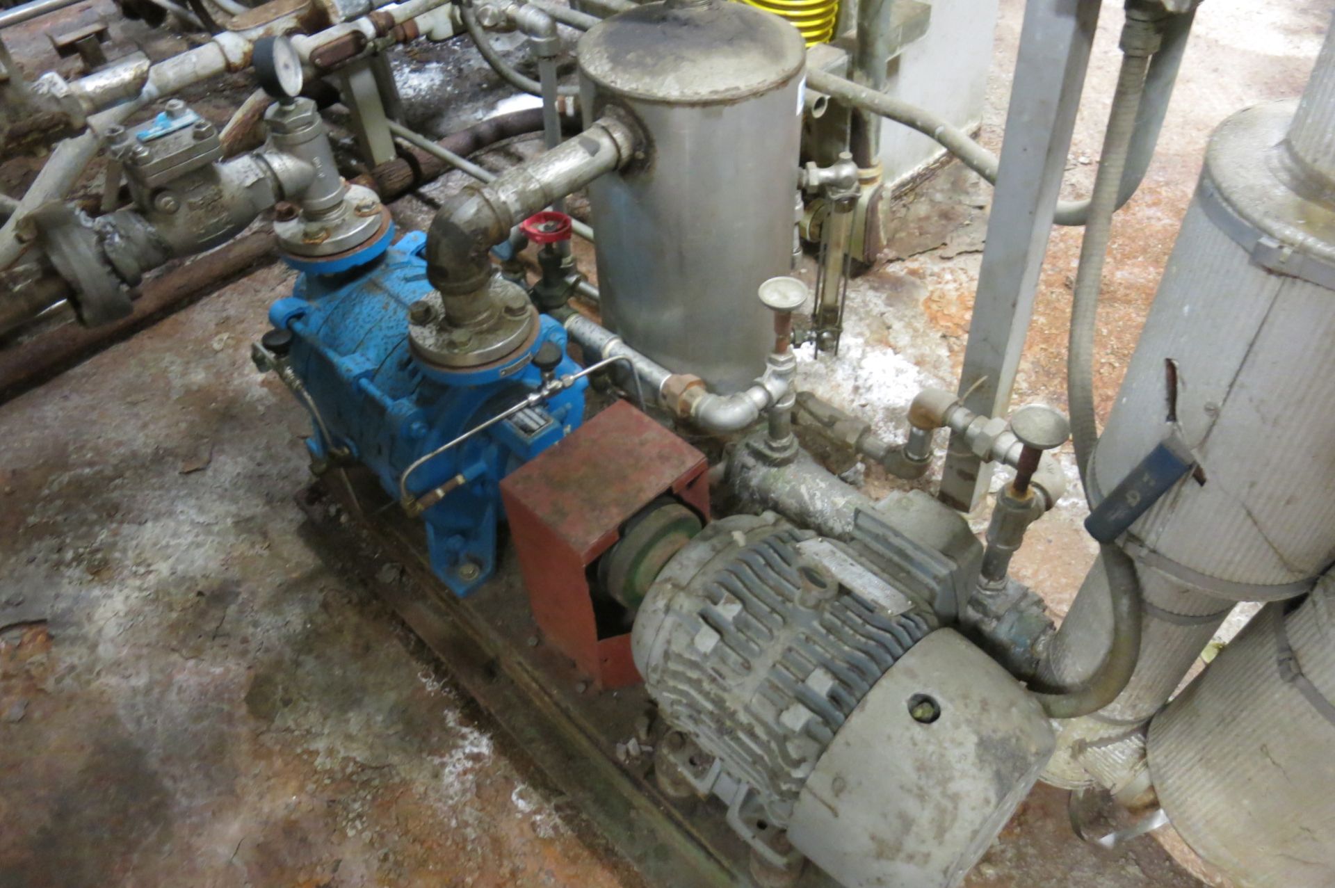 Vacuum Pumps - Image 3 of 3