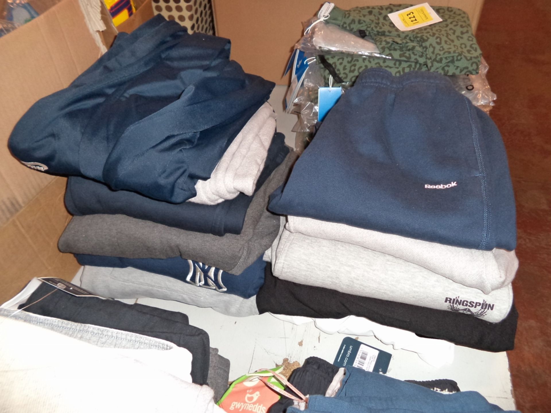 22 assorted pairs of sweatpants by Ringspun, Reebok, Asics and others - Image 3 of 3