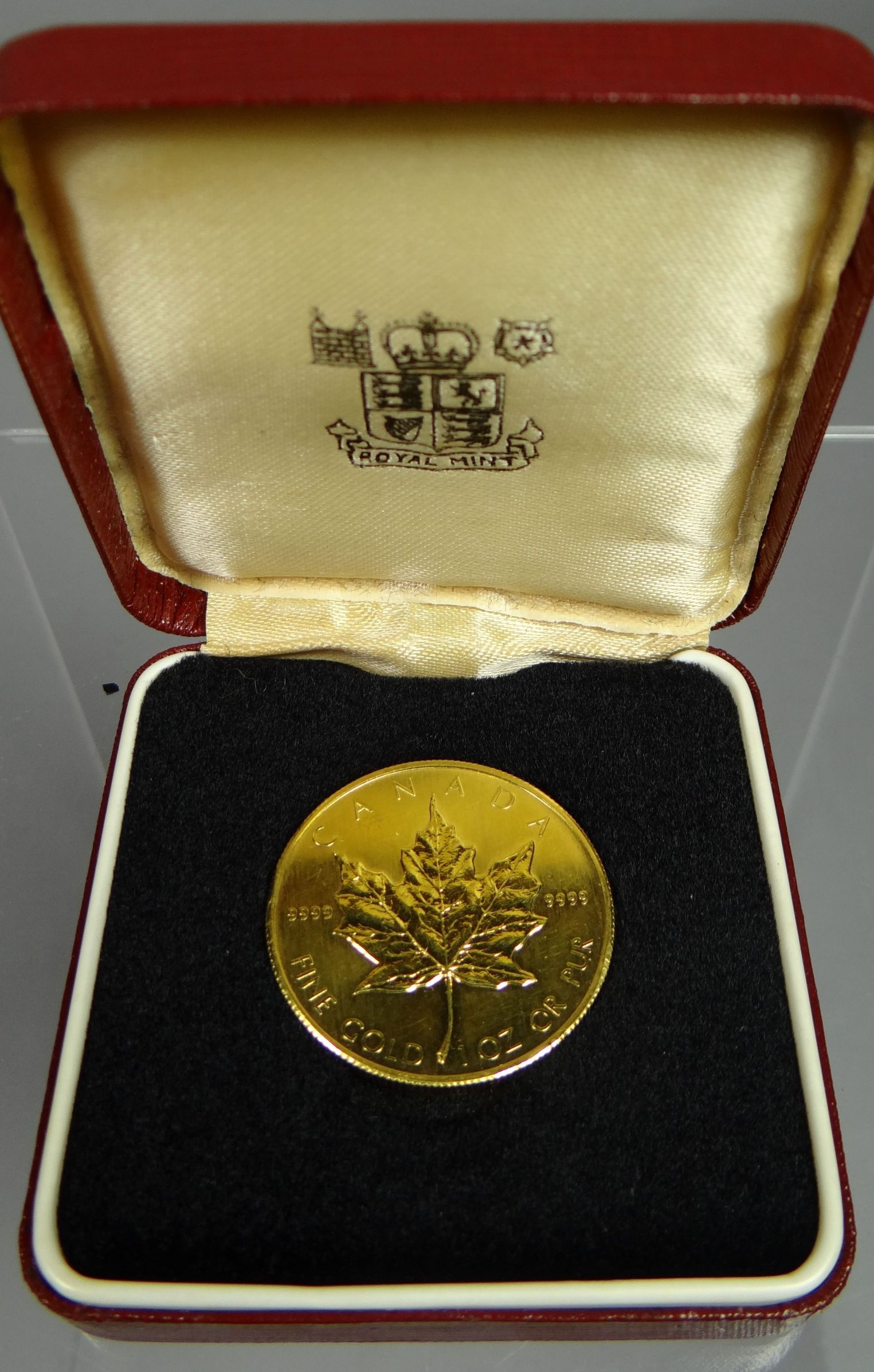 A 1983 cased Royal Mint Canada 50 Dollar, 1oz `FINE GOLD`