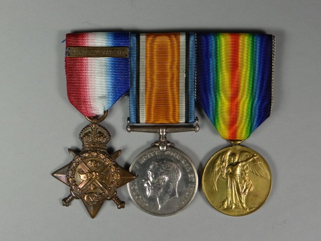 A 1914 Star & Bar trio to 9383 Pte. A.V. Morris, 1/ Som. L.I.