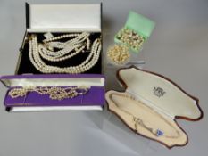 A parcel of mixed pearl jewellery