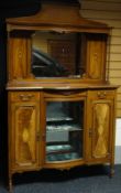 A very fine quality Edwardian Sheraton-style mahogany sideboard, decorated with cross-banding,