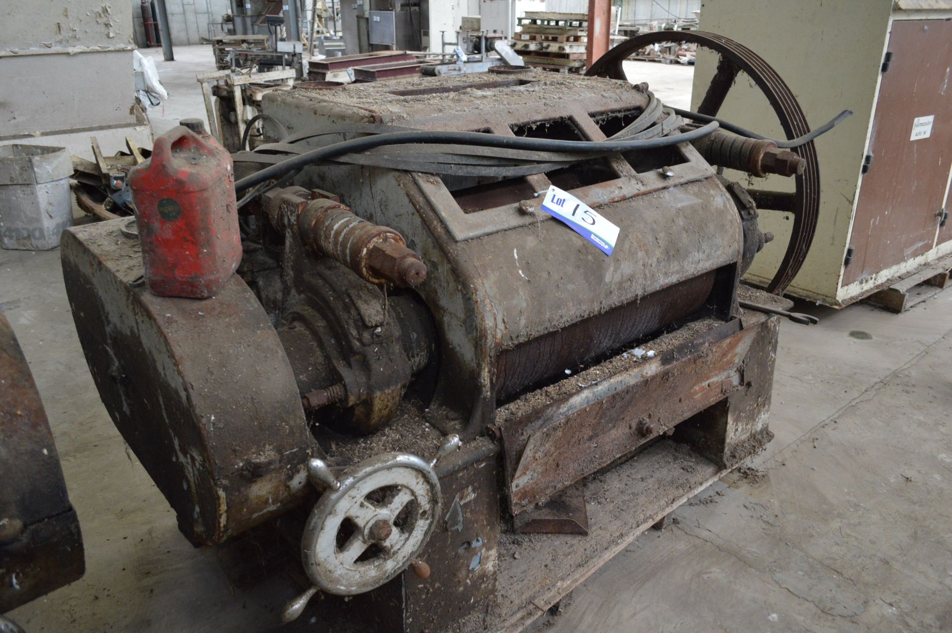 Turner 36in. x 18in. dia. TWO ROLL FLAKING MILL, with EE 20hp electric motor, 733 rpm and starter - Image 2 of 5