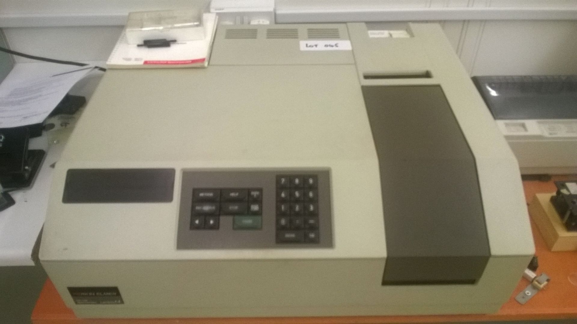 Perkin Elmer Lambda 14 UVNIS spectrophotometer Serial No. 50071 - Image 10 of 10