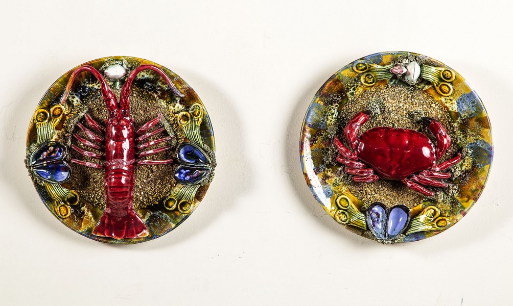 PAIR OF MAJOLICA PALISSY CRUSTACEAN CIRCULAR PLATTERSEarly 20th centurySimilar to the preceeding