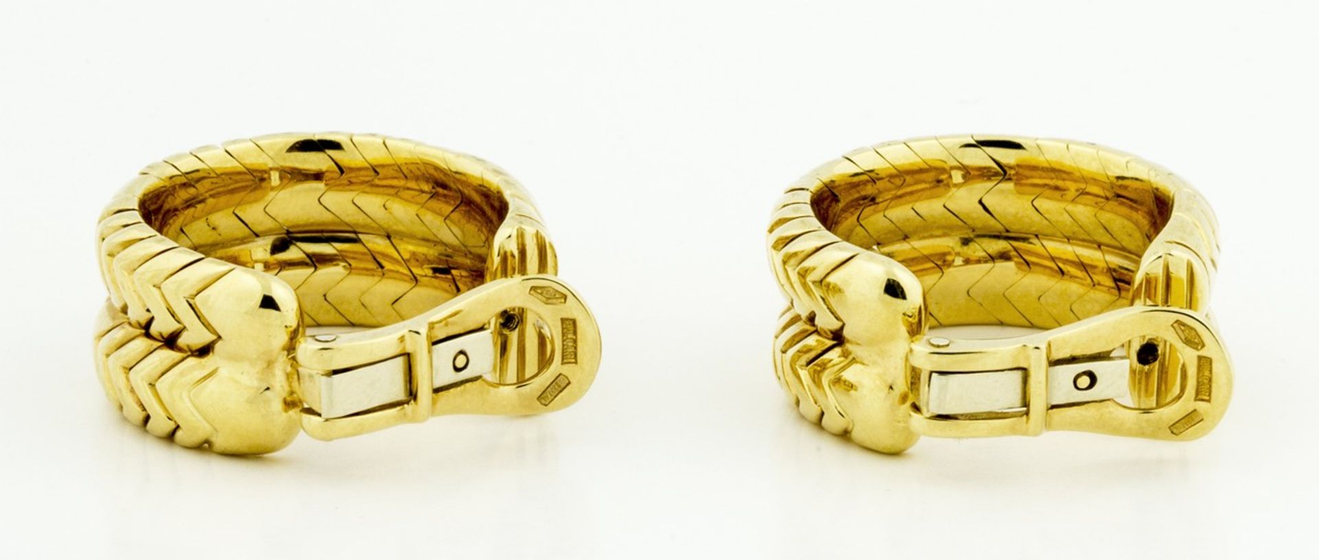 BULGARI, 18 KARAT YELLOW GOLD EARRINGS Model "Spiga" design, signed Bulgari with Italian hallmarks - Image 2 of 3