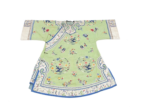 A CHINESE KESI WOVEN SILK VIRIDITY ROBE, Qing Dynasty, 19th Century, the pale green ground woven