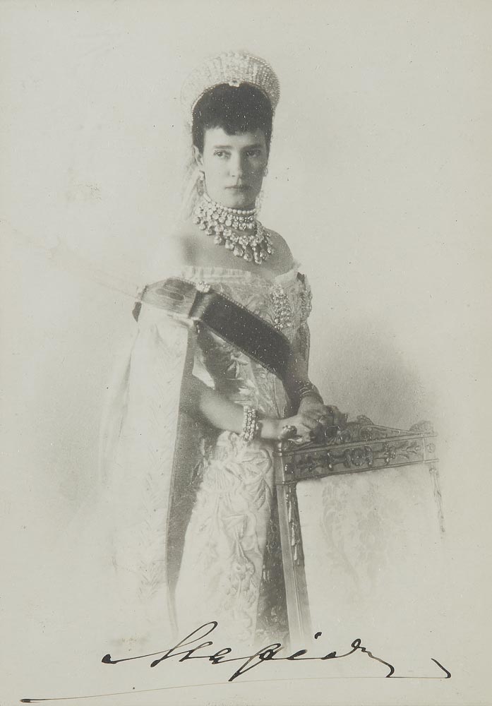 Portrait de l’impératrice Maria Feodorovna. Épreuve avec signature autographe. Cadre argent anglais.