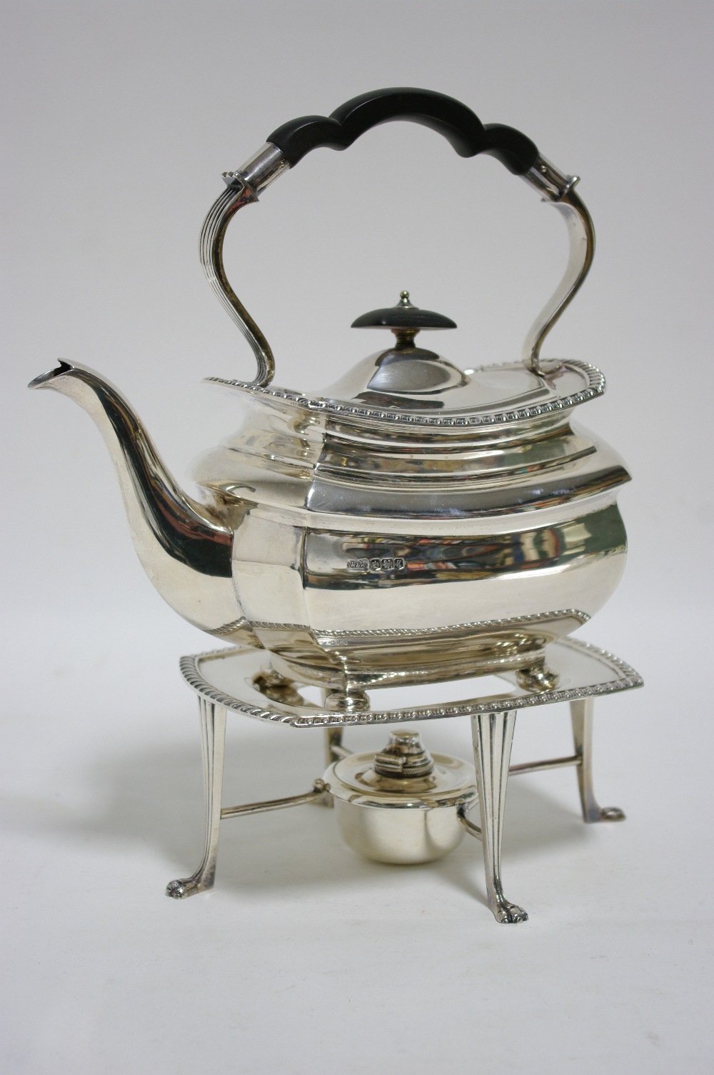 A GEORGE V TEA KETTLE of shaped oblong form, with gadrooned border, hinged lid, over-hang handle, & - Image 2 of 2