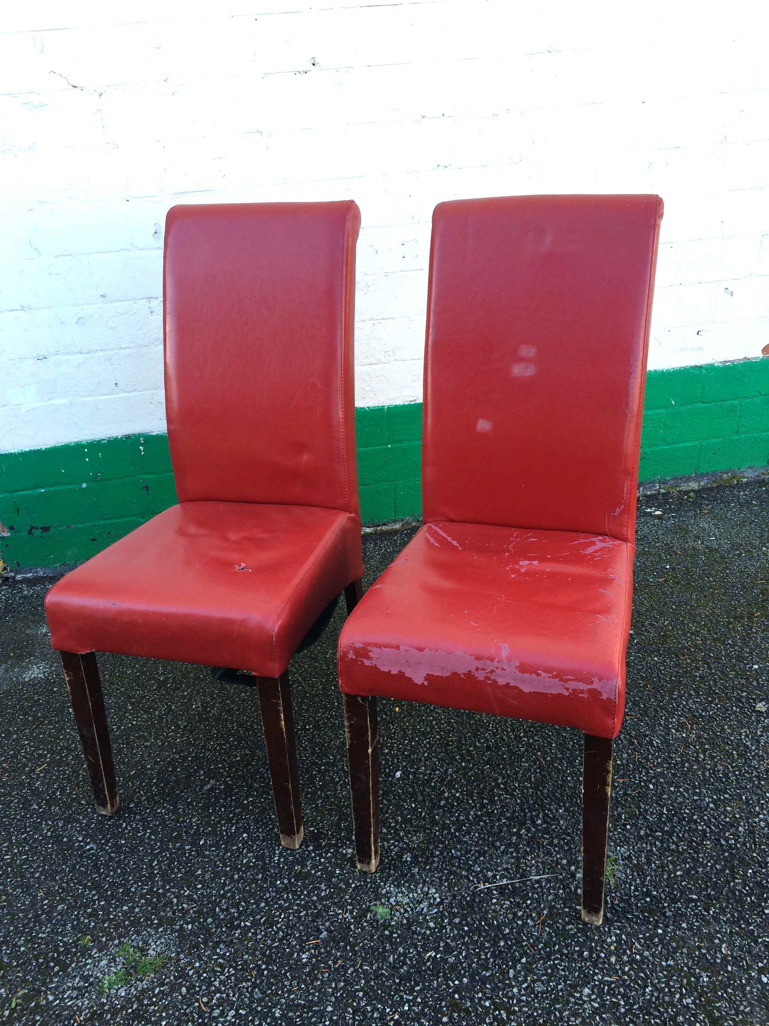 2 pub chairs in red leather a/f.