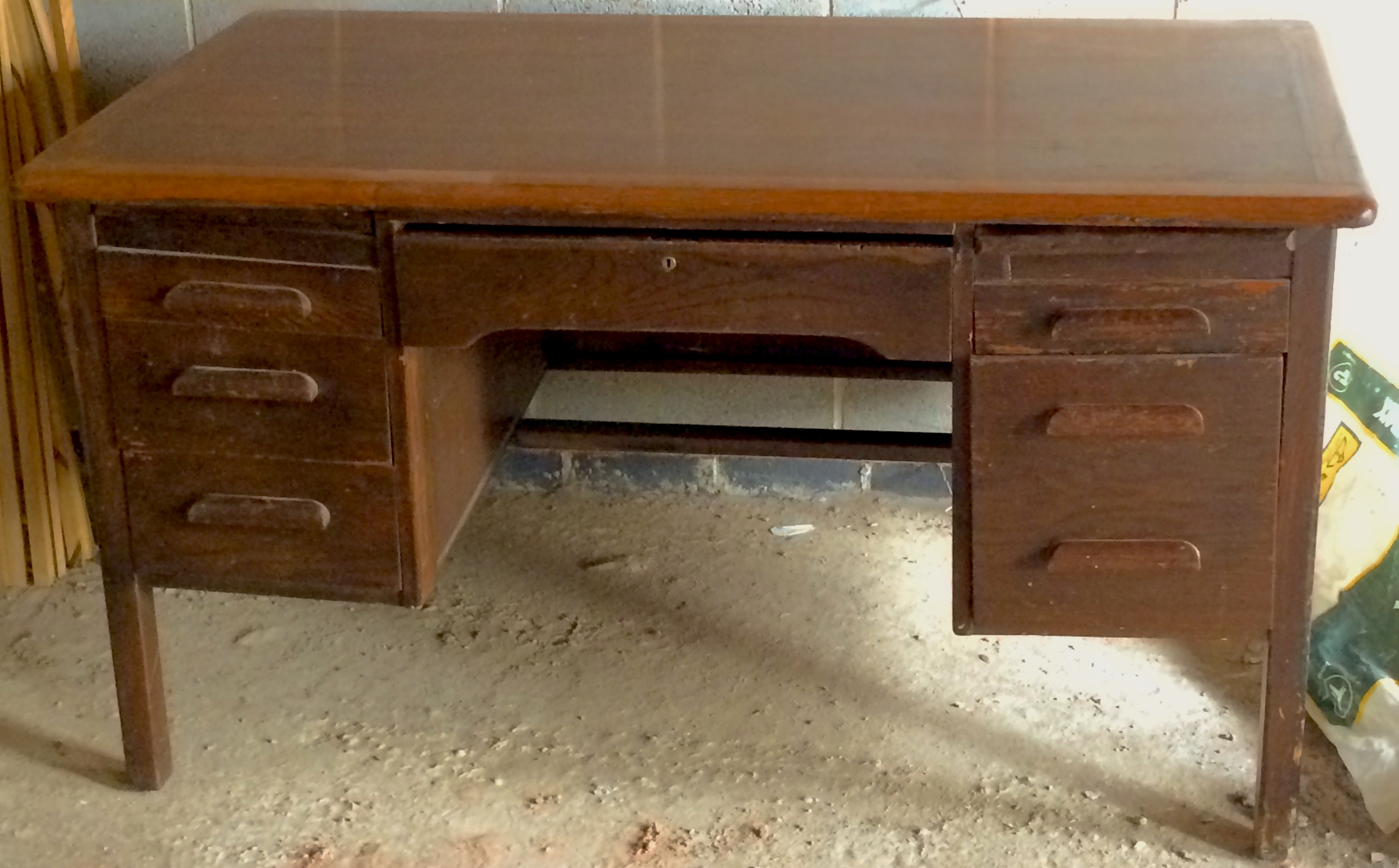 Writing desk with side draws.