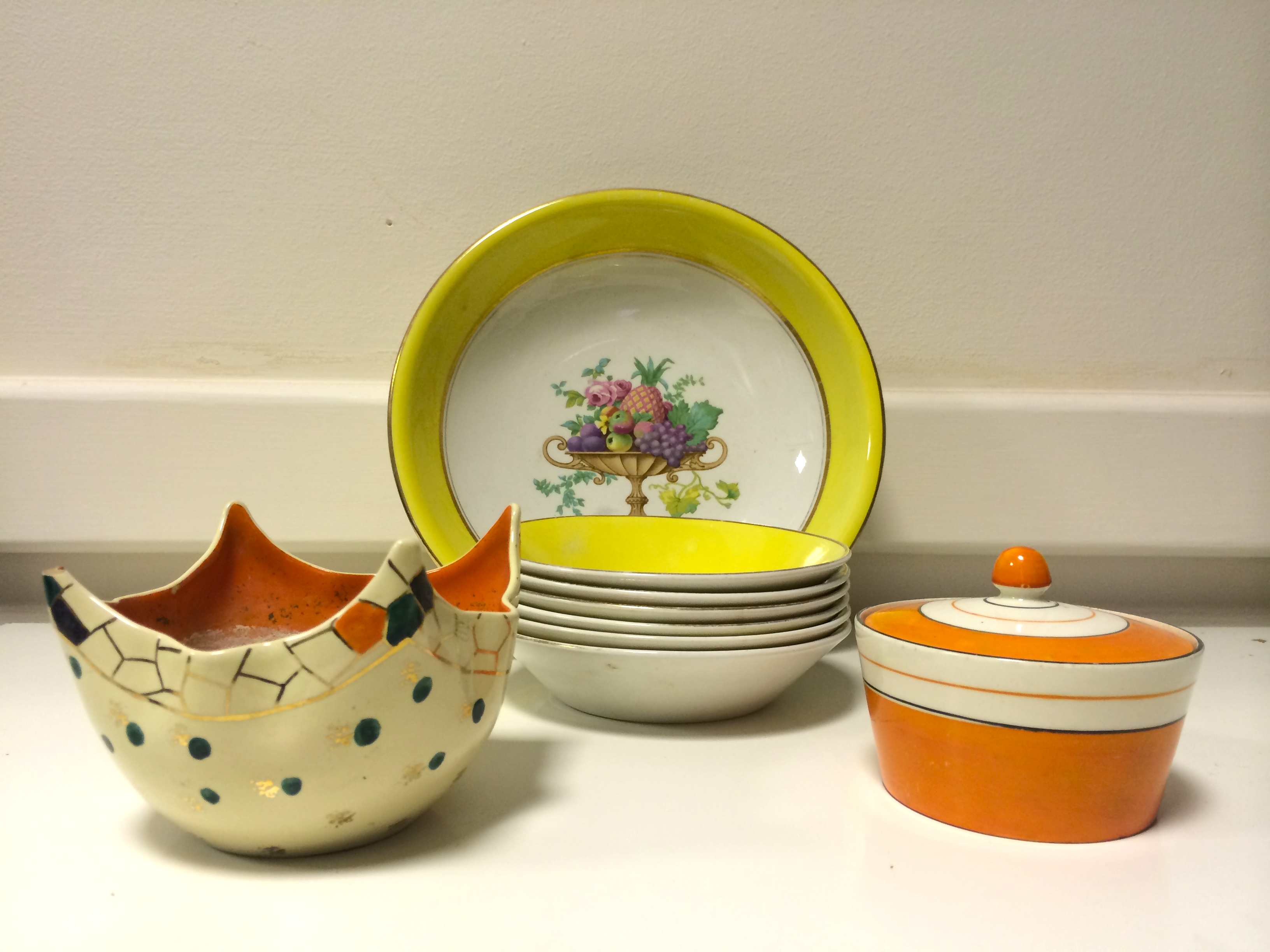 Asst vintage pottery including Wedgwood and Gibsons.