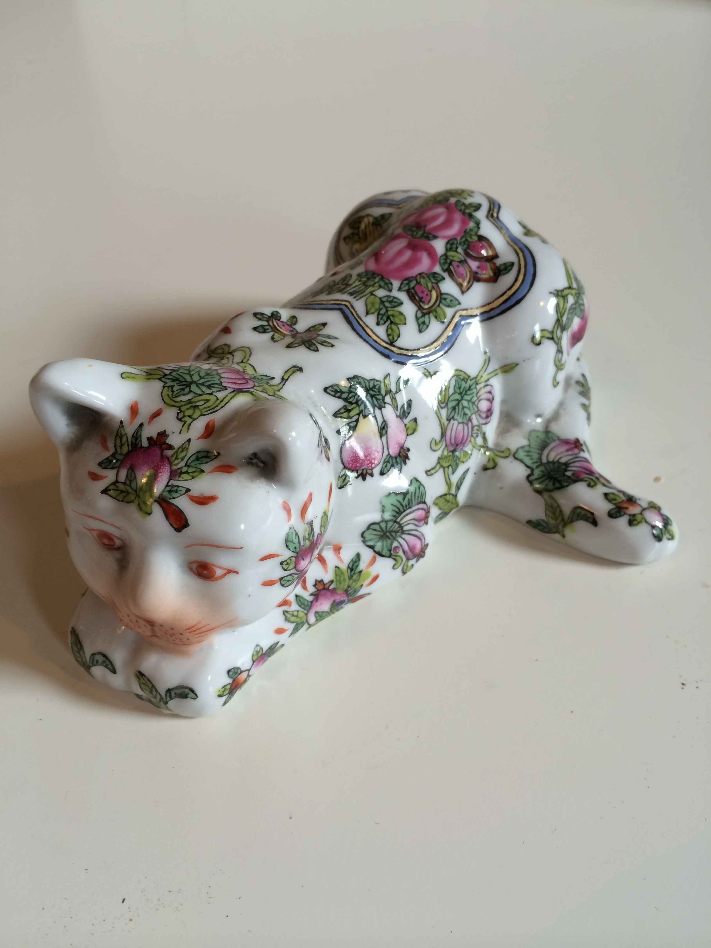 Japanese porcelain cat