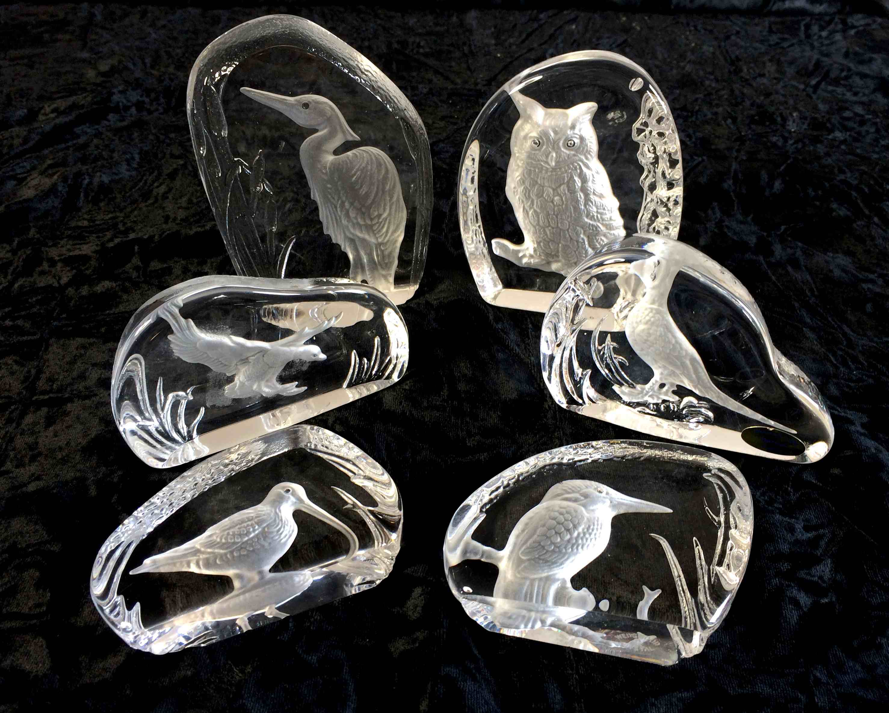 6 Wedgwood crystal handmade paperweights. Bird designs. set1