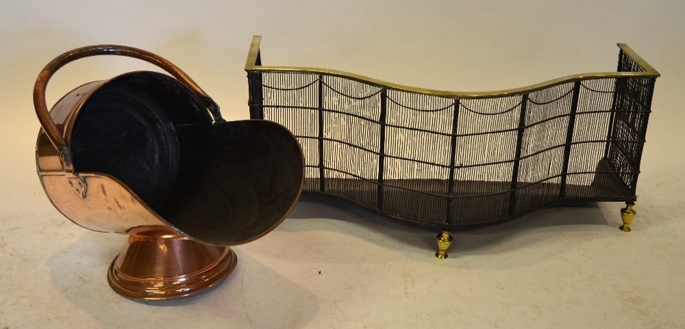 A 19th century brass and wire bowfront fireguard raised on spun brass feet, 33 cm high x 67 cm - Image 2 of 2