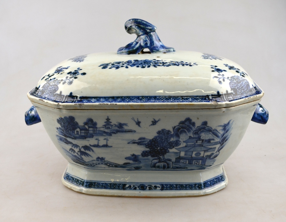 An 18th century Chinese blue and white tureen decorated with a watery landscape and two rabbit - Image 2 of 5