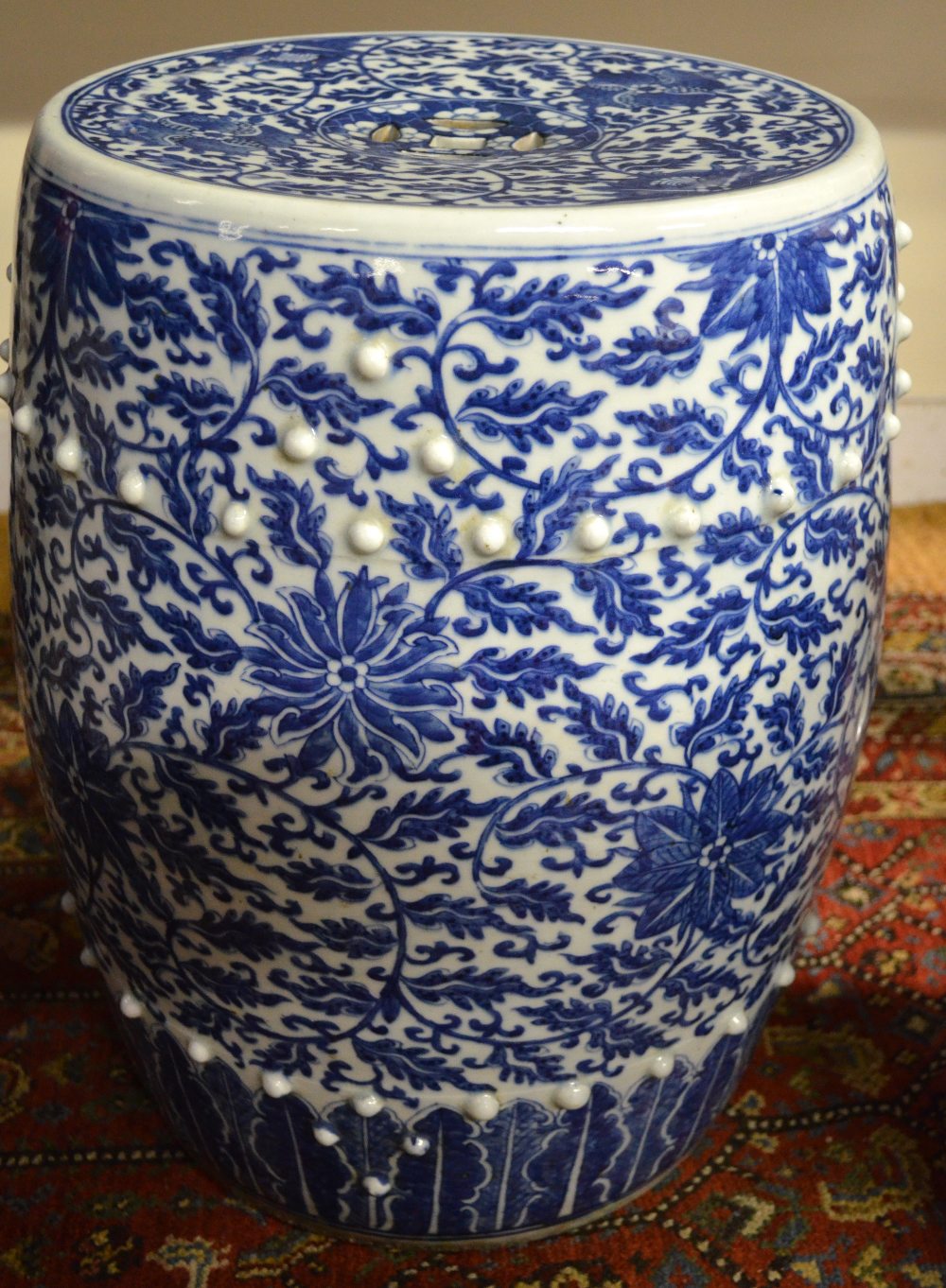 A Chinese matched pair of blue & white barrel shaped porcelain seats, 19th century, having - Image 4 of 7